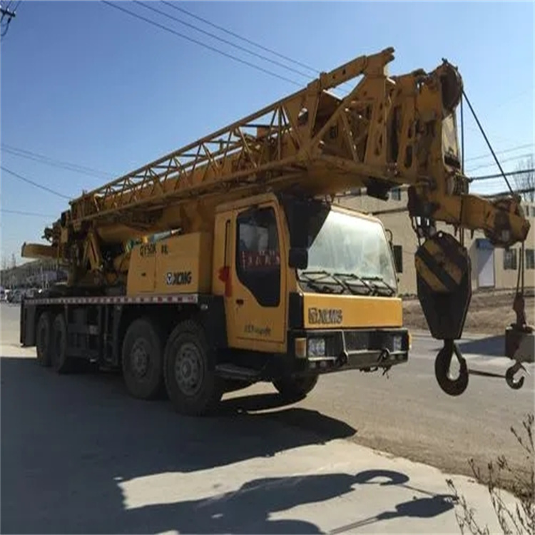 彭市镇哪里有专业吊车出租